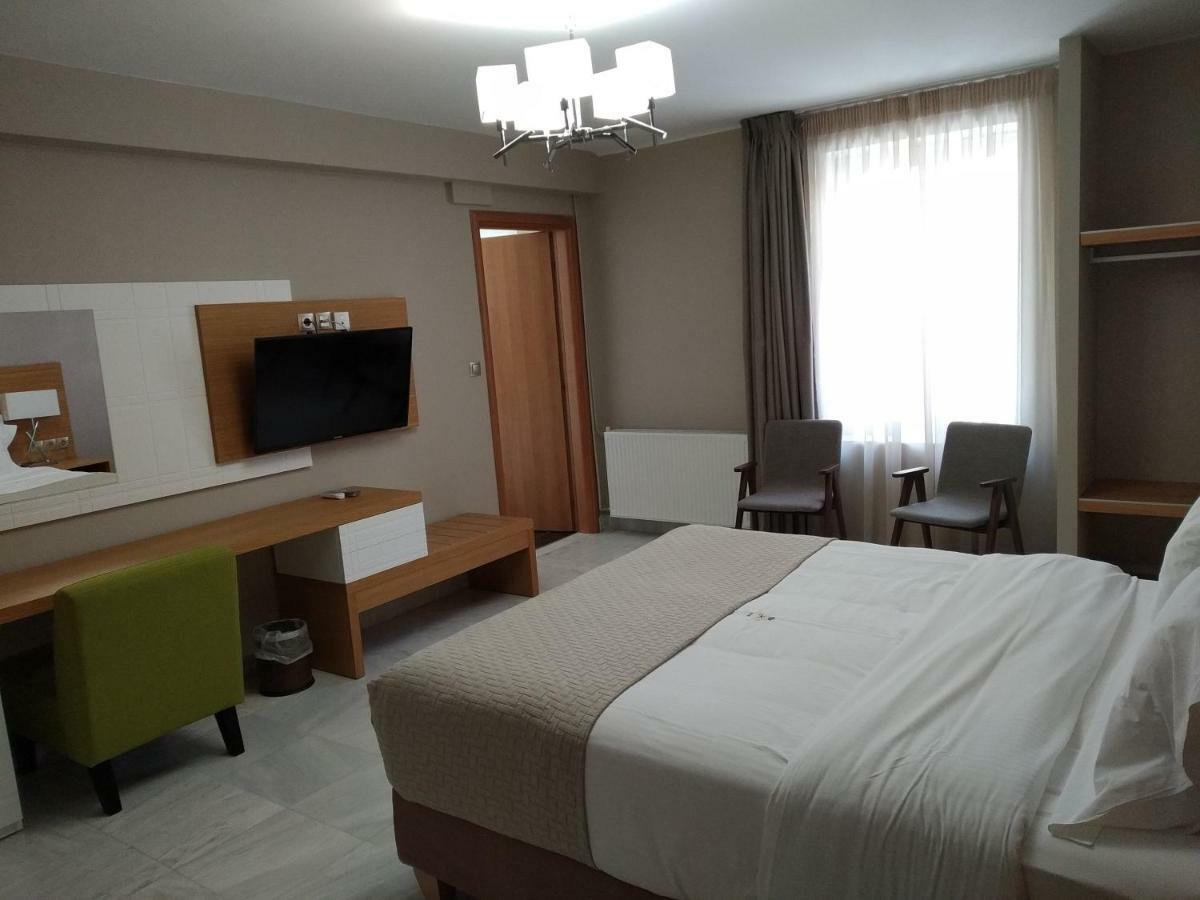 King Lodge Αθήνα Εξωτερικό φωτογραφία